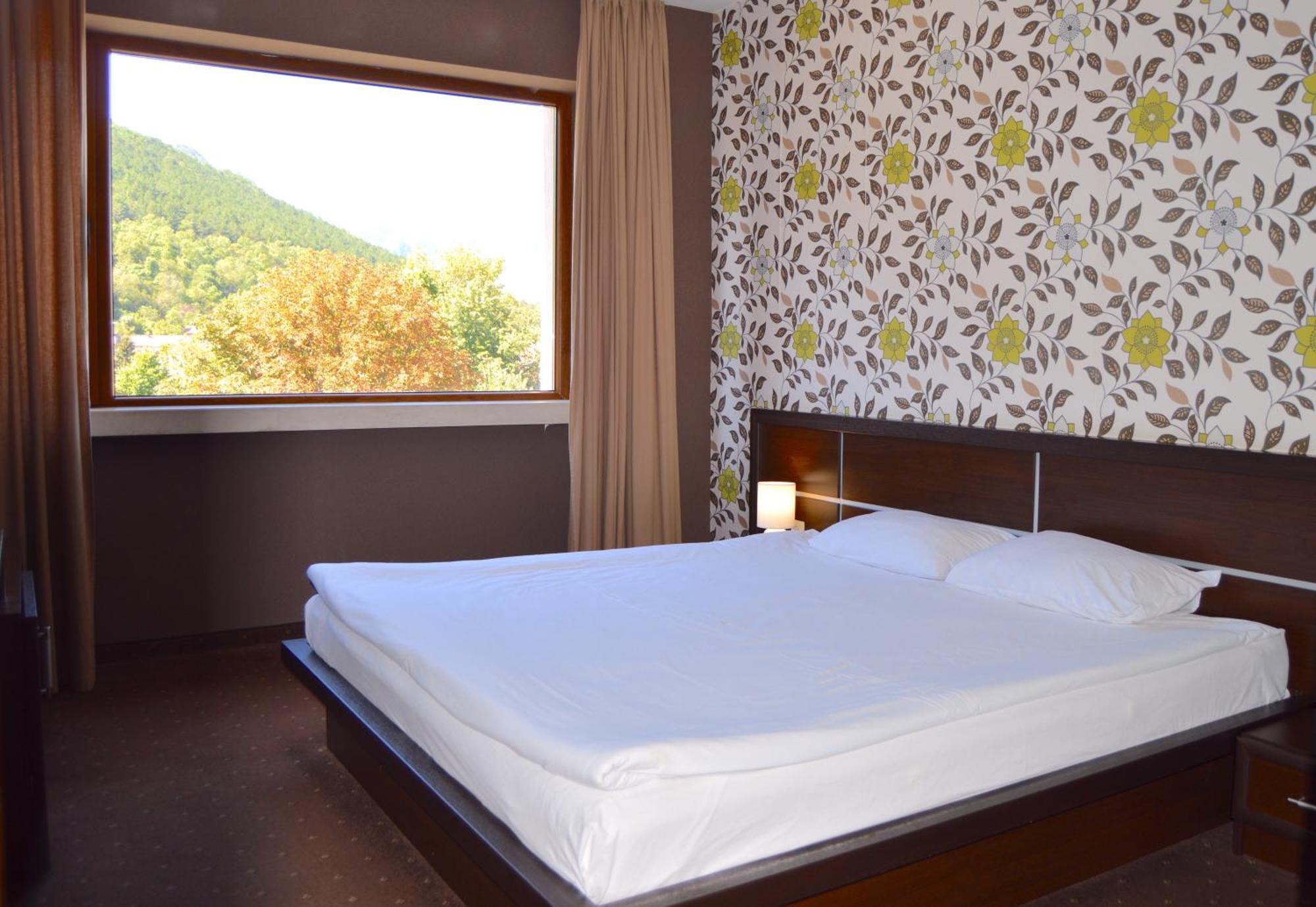 Hemus Hotel - Vratza Vratsa Ngoại thất bức ảnh